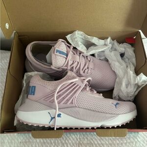 NWT Puma WOMENS running sneakers 6